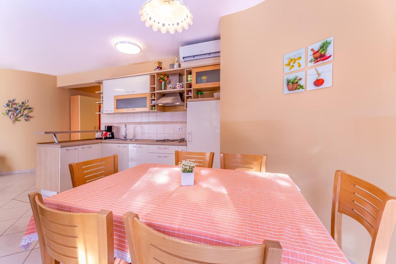 Apartments Lovorka Baška Dış mekan fotoğraf
